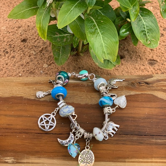 This BLUE BREEZE BRACELET is simple beautiful 💙😍 - Picture 7 of 10